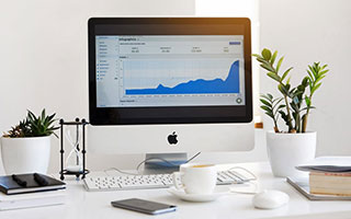 九游电竞平台官网-莱万状态火热，连续7场在德甲破门，莱万2020集锦